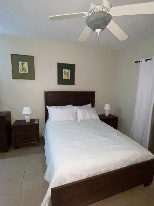 Club Caribbean Apartments Runaway Bay